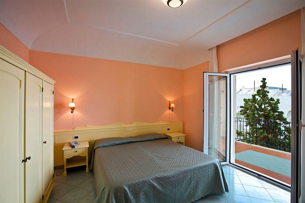 Hotel Terme Alexander Ischia Exterior photo